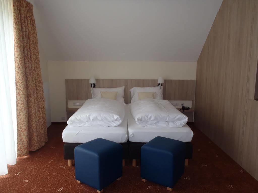 Schade'S Wohlfuehlhotel Selb Bagian luar foto