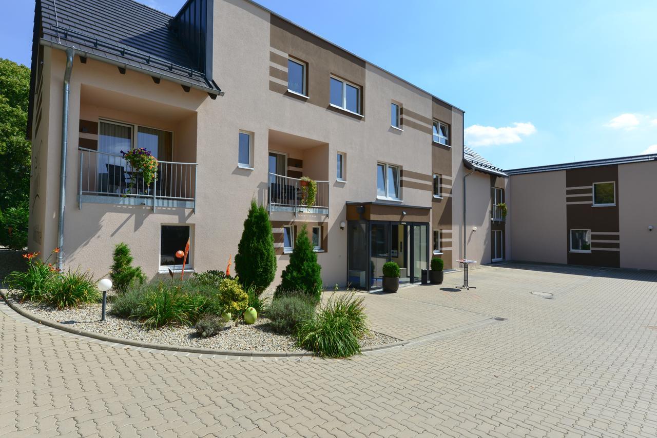 Schade'S Wohlfuehlhotel Selb Bagian luar foto