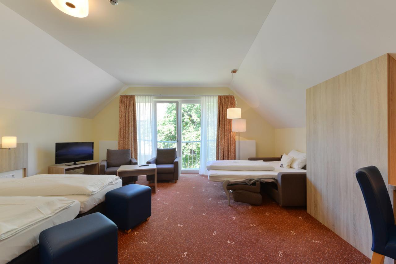 Schade'S Wohlfuehlhotel Selb Bagian luar foto